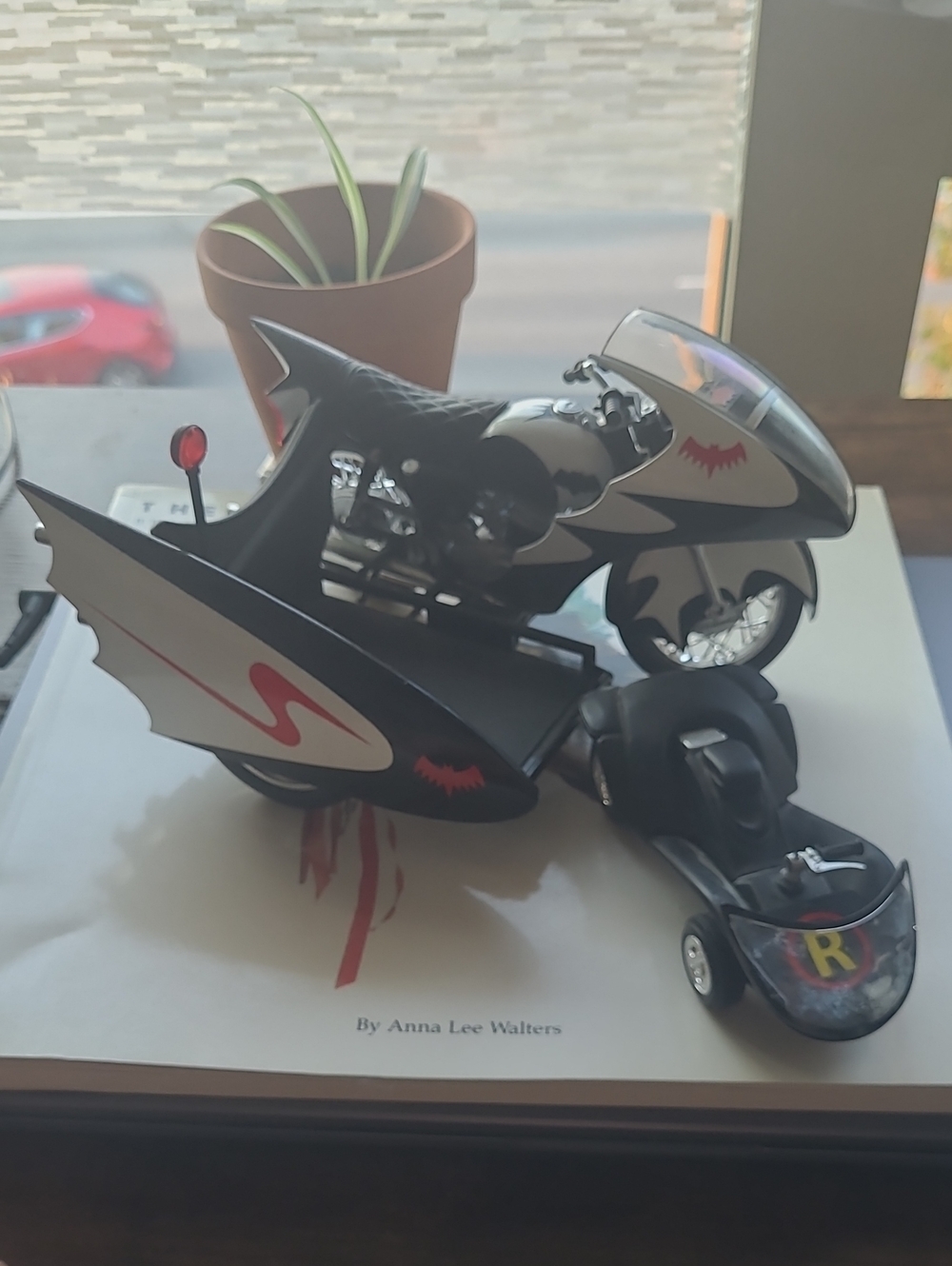 HOT WHEELS -  BATMAN AND ROBIN MOTORCYCLE